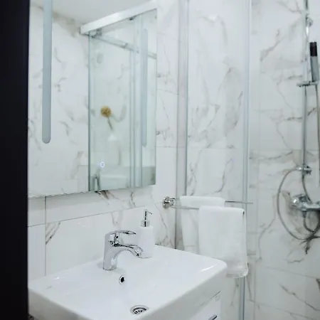 Apartment Modern 3 *